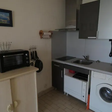 Renove Avec Loggia Vitree, Vue Marina Et Parking Securise - Fr-1-472-135 아파트 *